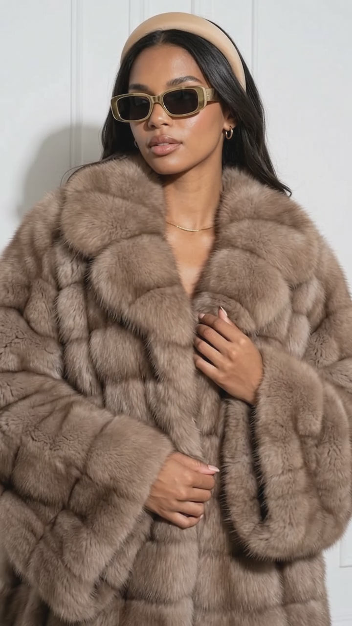Fashion Solid Fake Fur Coat Women Lapel Waist Cinching Long Sleeve Hidden Button Coats Lady 2025 New Winter High Street Outwear